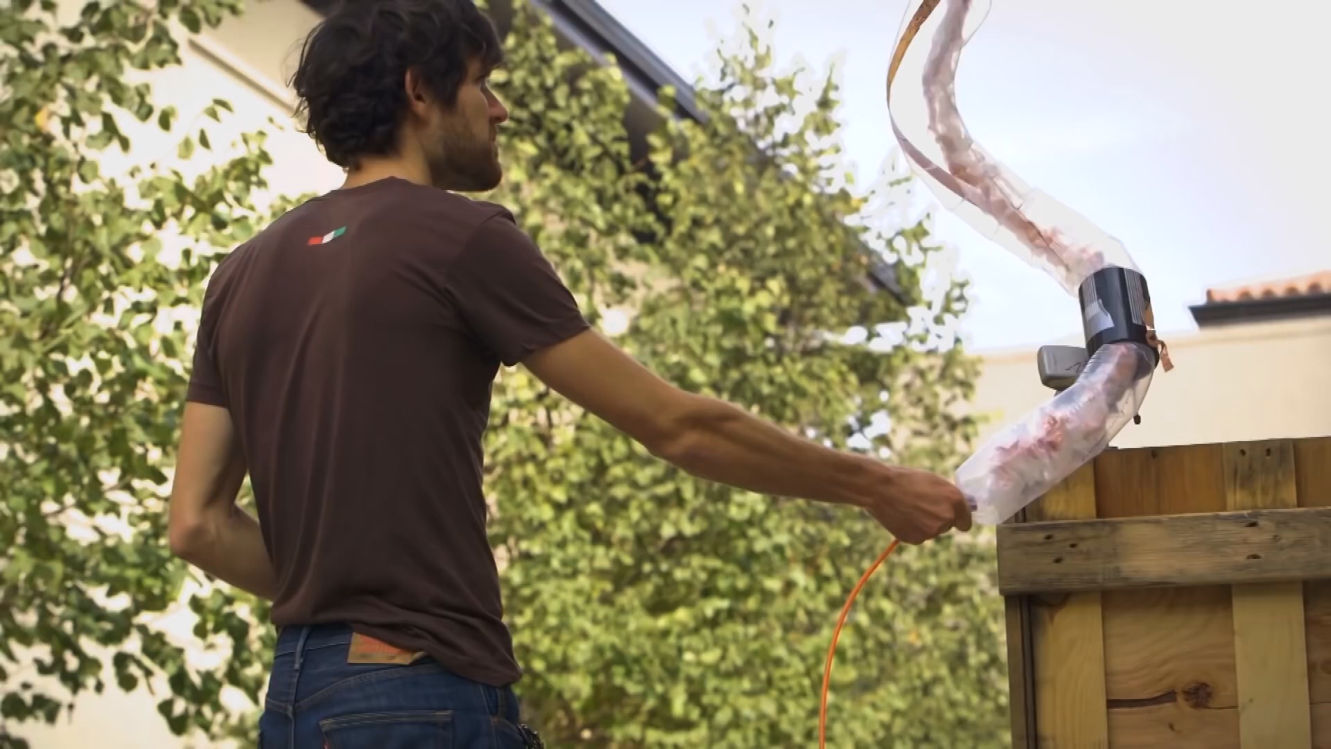 Thumbnail image for NSF: Soft "Vine Robots" Grow Into Solutions